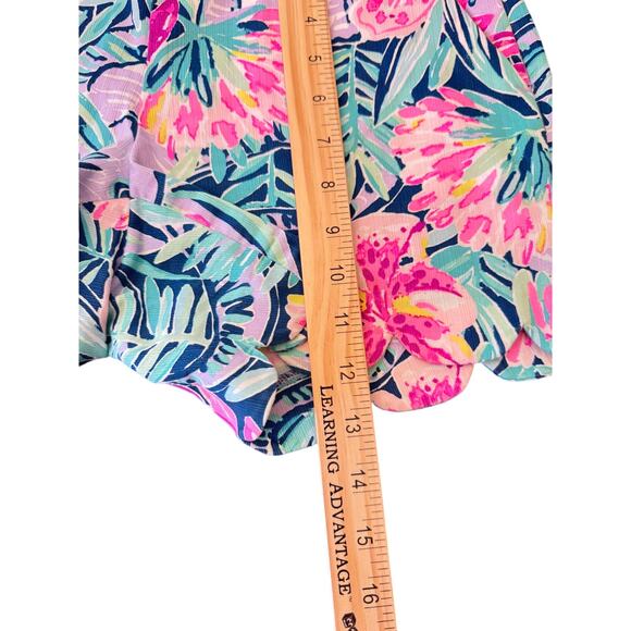 Lilly Pulitzer Jungle Utopia Shorts Size 2 Scallop Hem Floral Tropical Print - Picture 6 of 10